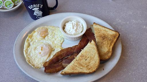 Richie's Cafe